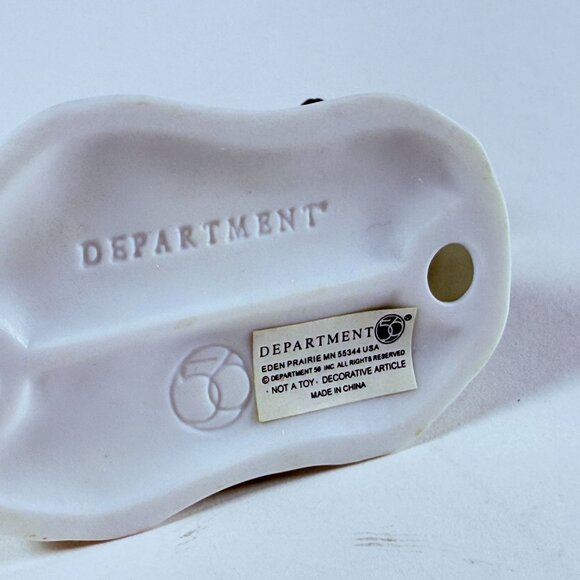 Dept 56 On To The Show Hand-Painted Ceramic Christmas Village Figurine - Picture 8 of 10